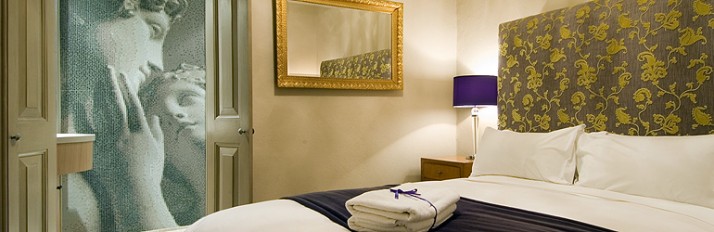 0000045006_2HeaderbedroomPeppers_Springs_Retreat__Spa