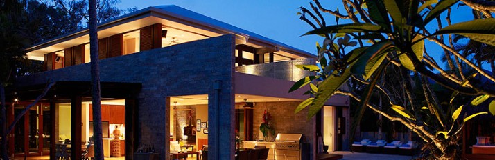 0000051430_1Header1Molori-Mirage_Back-Exterior-Night