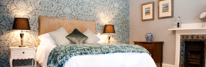 7. Blue Room