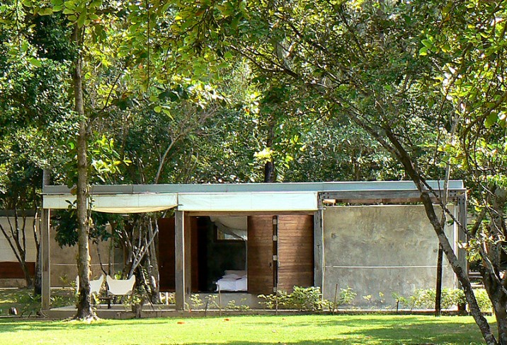 Mr & Mrs Smith - Beachfront View Cabana