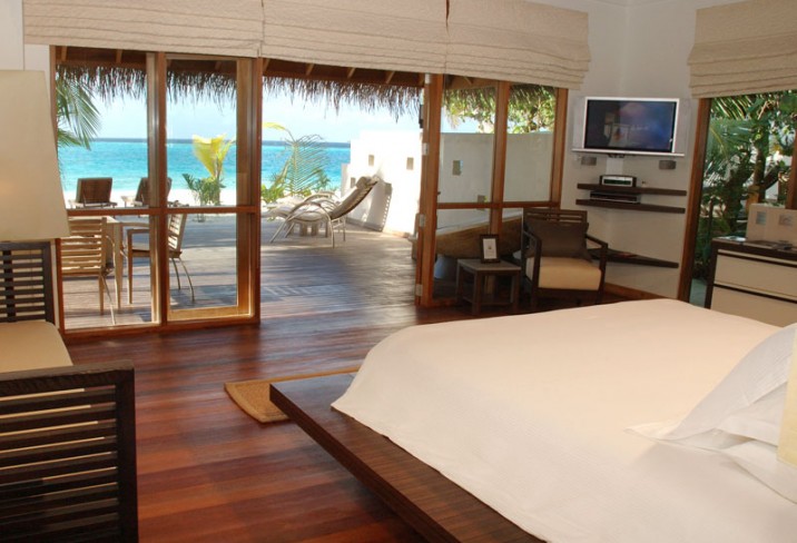 Mr & Mrs Smith - Deluxe Beach Bungalow bedroom