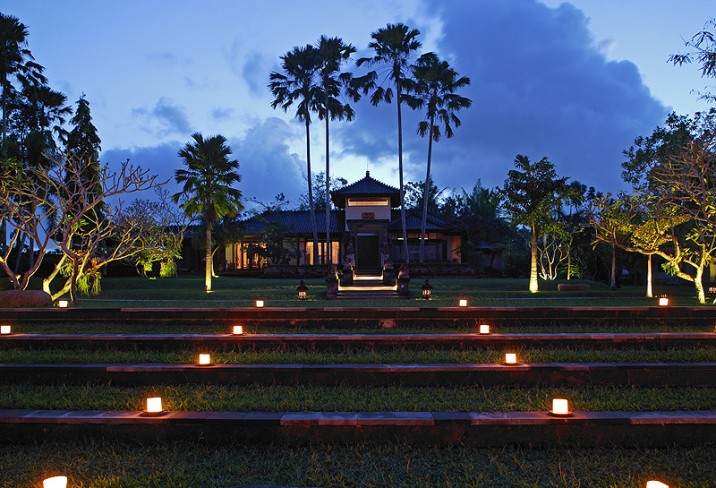 Mr & Mrs Smith - Amphitheatre