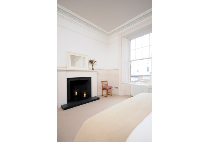Mr & Mrs Smith - Lister Bedroom