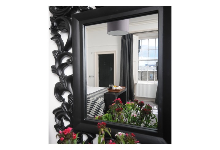 Mr & Mrs Smith - Mitchell Bedroom