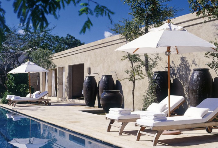 Mr & Mrs Smith - Poolside