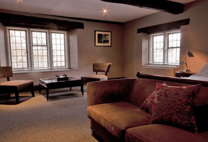 Mr & Mrs Smith - Bedroom