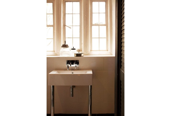 Mr & Mrs Smith - Bathroom