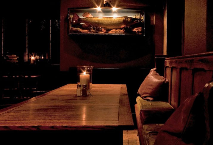 Mr & Mrs Smith - Bar