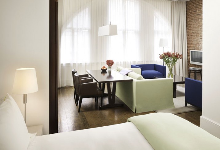 Mr & Mrs Smith - Suite