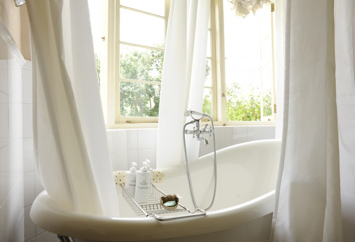 Mr & Mrs Smith - Castlereagh Bungalow 