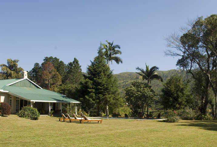 Mr & Mrs Smith - Castlereagh Bungalow 
