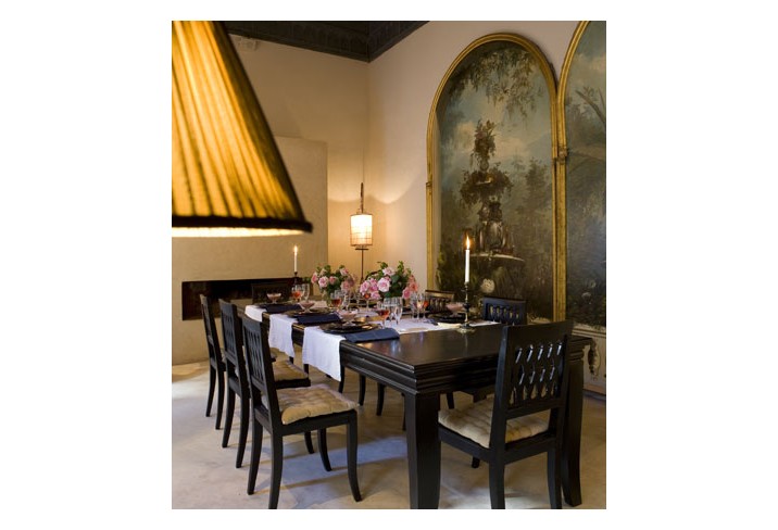 Mr & Mrs Smith - Dining room
