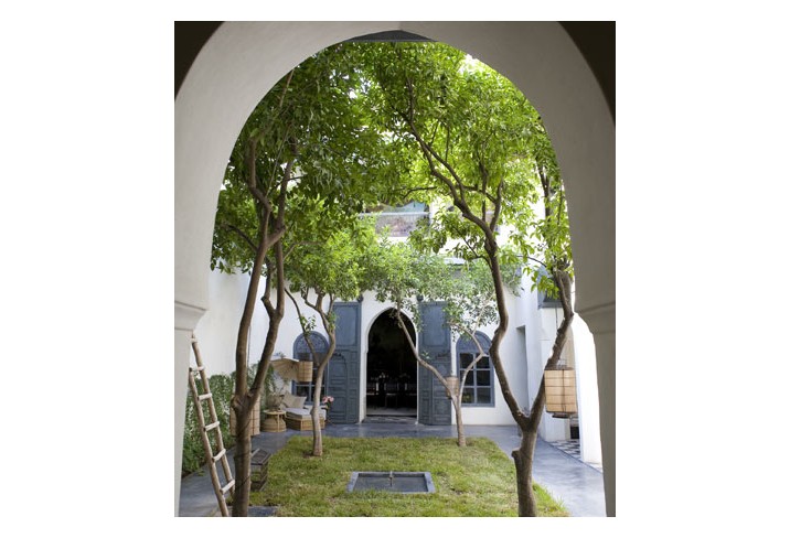Mr & Mrs Smith - Courtyard