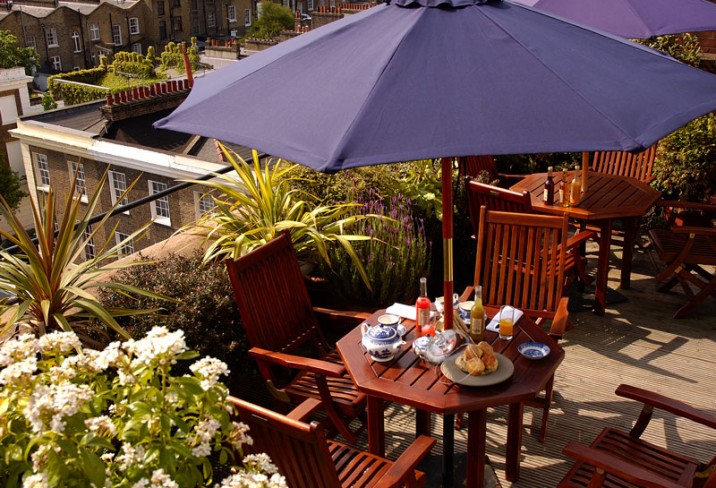 Mr & Mrs Smith - Terrace 