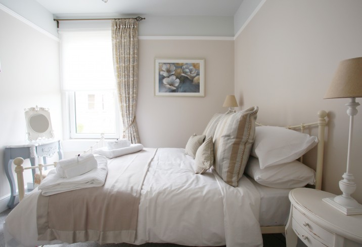 Mr & Mrs Smith - Classic Double Room (Bedroom 2)