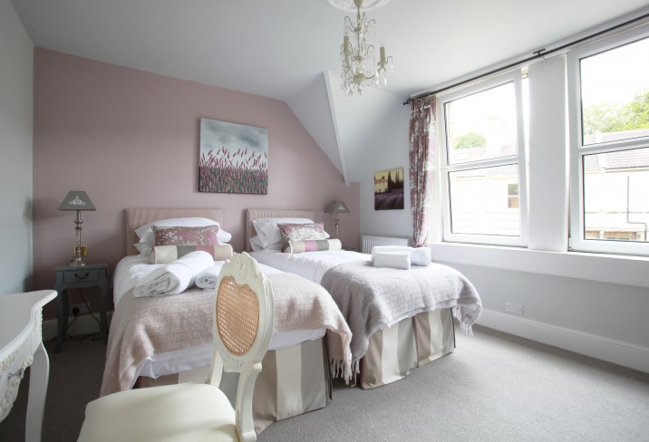Mr & Mrs Smith - Twin/Super King Room (Bedroom 5)