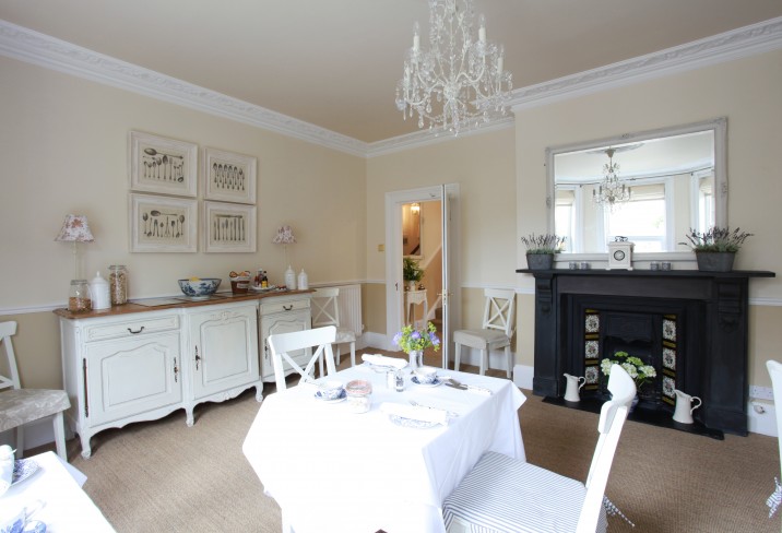 Mr & Mrs Smith - Dining Room
