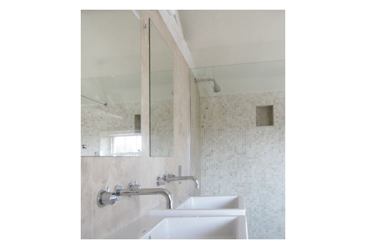 Mr & Mrs Smith - Room Three bathroom 