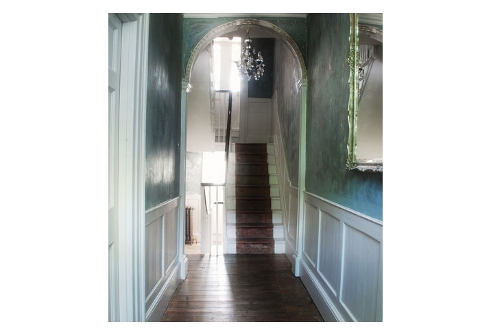 Mr & Mrs Smith - Entrance hall