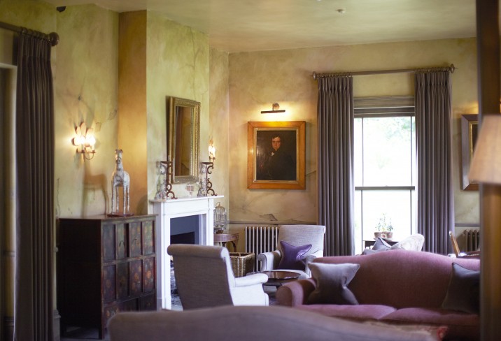 Mr & Mrs Smith - Drawing Room