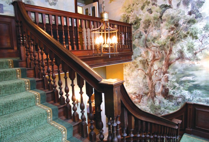 Mr & Mrs Smith - Main Stairwell