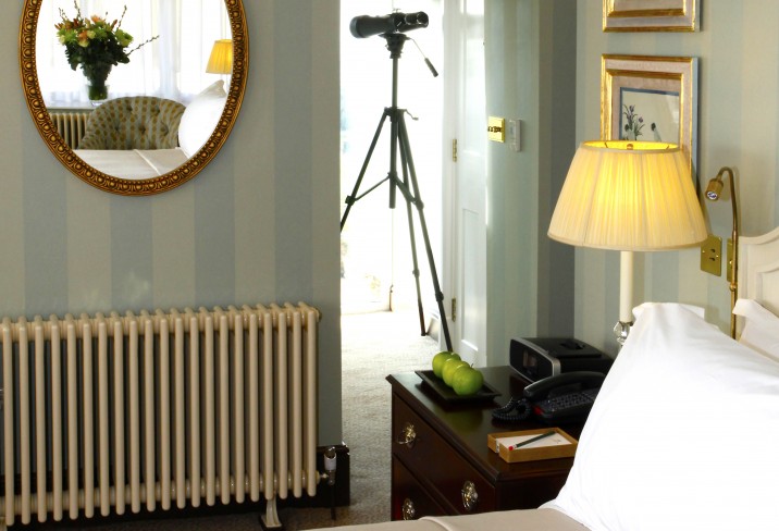 Mr & Mrs Smith - Luxury Room