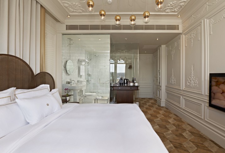 Mr & Mrs Smith - Deluxe Suite Bedroom