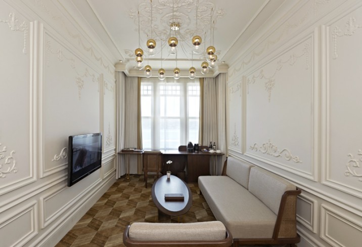 Mr & Mrs Smith - Deluxe Bosphorus Suite Lounge
