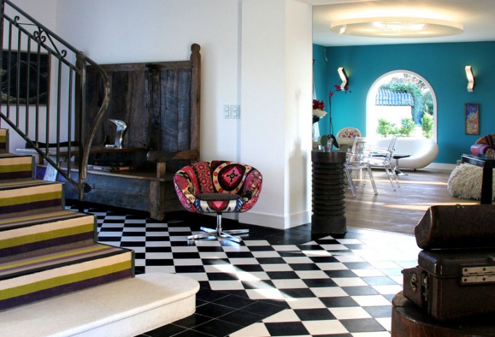 Mr & Mrs Smith - Entrance hall