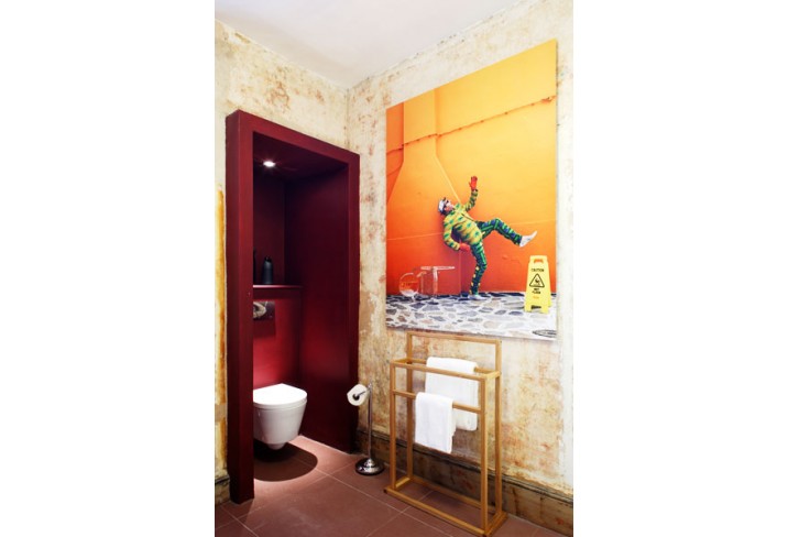 Mr & Mrs Smith - Room 1 bathroom