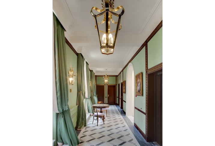 Mr & Mrs Smith - Villa Eugenia Corridor
