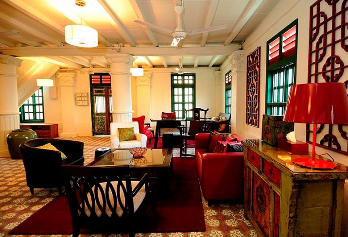 Mr & Mrs Smith - Colonial House lounge