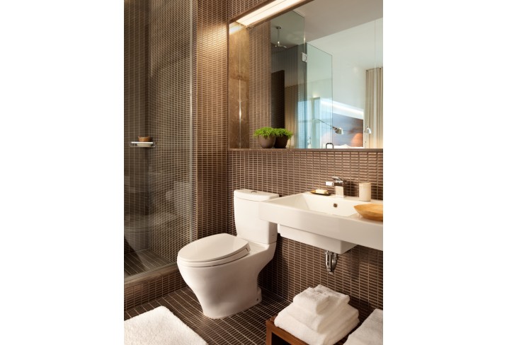 Mr & Mrs Smith - Bathroom