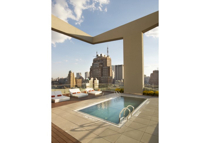 Mr & Mrs Smith - Rooftop pool