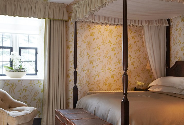 Mr & Mrs Smith - Bedroom