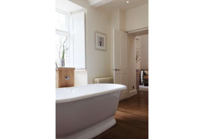 Mr & Mrs Smith - Bathroom