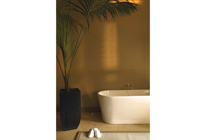 Mr & Mrs Smith - Bathroom