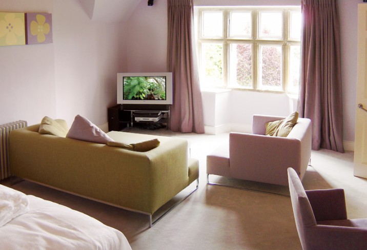 Mr & Mrs Smith - Bedroom
