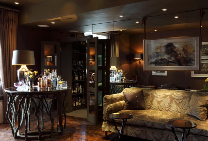Mr & Mrs Smith - Bar