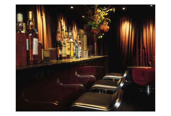 Mr & Mrs Smith - Bar