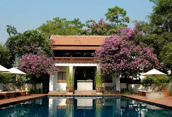 Mr & Mrs Smith - Pool and pavilion