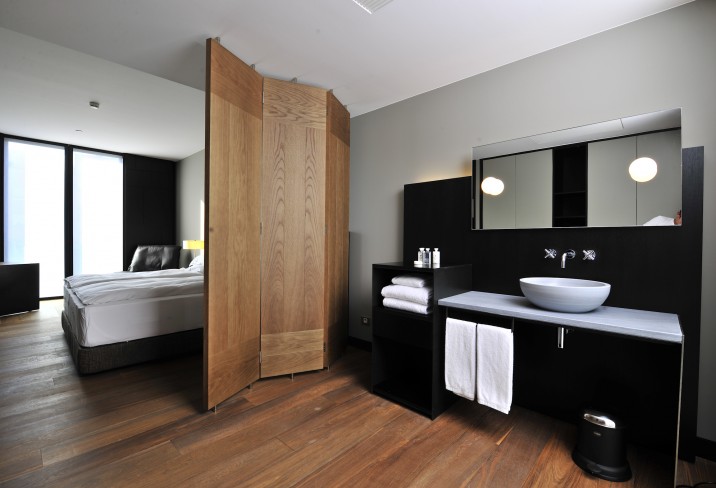 Mr & Mrs Smith - Grand Deluxe Bathroom