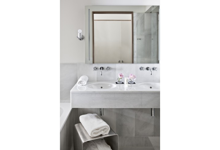 Mr & Mrs Smith - Deluxe Room Bathroom