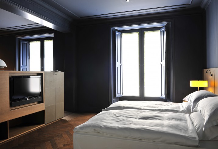 Mr & Mrs Smith - Bedroom
