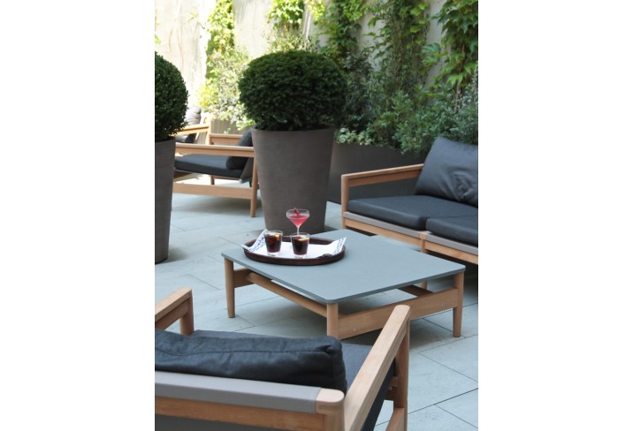 Mr & Mrs Smith - Terrace