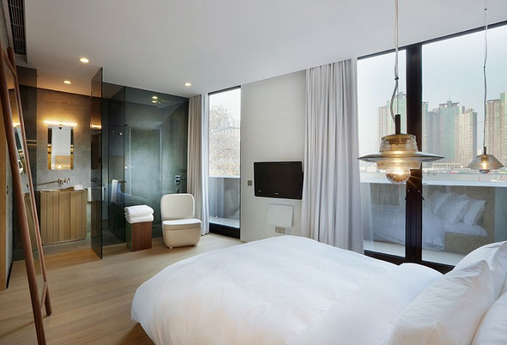 Mr & Mrs Smith - River Junior Suite