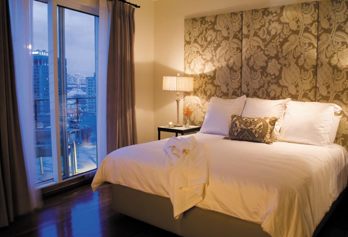 Mr & Mrs Smith - Penthouse bedroom
