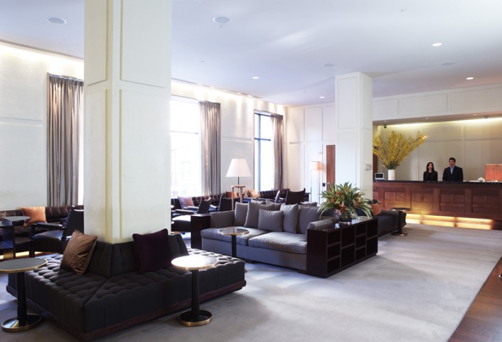 Mr & Mrs Smith - Lobby