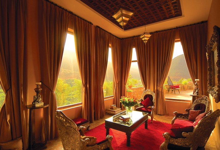 Mr & Mrs Smith - Master Suite