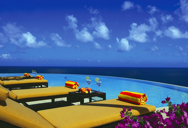 Mr & Mrs Smith - Main pool